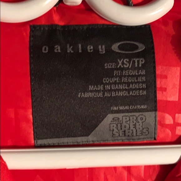 Ski/snowboard jacket - Picture 2 of 4